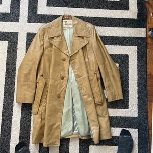 Genuine leather trenchcoat.